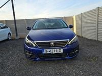 Second-hand Peugeot 308 Active 115 CP (84 kW) 2017 Culoarealbastru Hatchback
