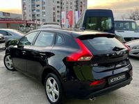 second-hand Volvo V40 automat / credit auto TBI