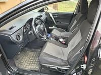 Second-hand Toyota Auris 90 CP (66 kW) 2014 Negru Hatchback