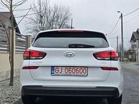Second-hand Hyundai i30 Intro Edition 110 CP (80 kW) 2018 Culoarealb Break