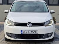 Second-hand VW Touran Highline 170 CP (125 kW) 2011 Culoarealb Monovolum