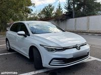 Second-hand VW Golf VIII Life 110 CP (80 kW) 2021 Culoarealb Hatchback
