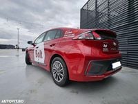 Second-hand Hyundai Ioniq 100 kW (136 CP) 2021 Culoarerosu Hatchback