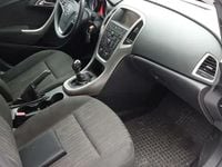 Second-hand Opel Astra 120 CP (88 kW) 2011 Berlinǎ