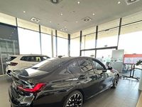 Second-hand BMW 330 Shadowline 245 CP (180 kW) 2025 Culoarenegru Berlinǎ