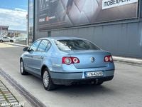 Second-hand VW Passat Trendline 110 CP (80 kW) 2007 Culoarealbastru Berlinǎ