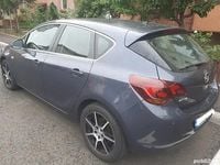 Second-hand Opel Astra Cosmo 125 CP (91 kW) 2010 Albastru Hatchback