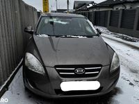 Second-hand Kia Ceed 109 CP (80 kW) 2007 Culoaremaro Hatchback