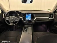 Second-hand Volvo XC60 Momentum 197 CP (144 kW) 2022 Culoarealb SUV