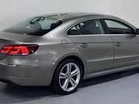 Second-hand VW Passat R-line 177 CP (130 kW) 2015 Maro Berlinǎ