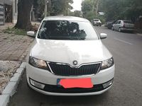 Second-hand Skoda Rapid 105 CP (77 kW) 2015 Alb Berlinǎ