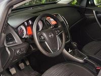 Second-hand Opel Astra Active 115 CP (84 kW) 2016 Culoaregri Berlinǎ