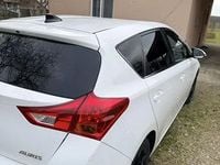 Second-hand Toyota Auris 90 CP (66 kW) 2013 Alb Hatchback