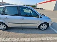 Second-hand Renault Scénic II 120 CP (88 kW) 2005 Monovolum