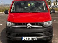 Second-hand VW Transporter Comfortline 84 CP (61 kW) 2017 Culoarerosu Van