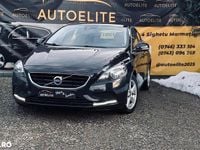 Second-hand Volvo V40 Momentum 120 CP (88 kW) 2015 Culoarealbastru Hatchback
