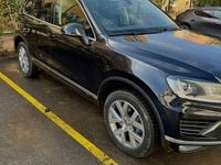 Second-hand VW Touareg Supreme 262 CP (192 kW) 2017 Culoarenegru SUV