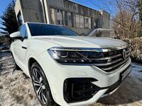 Second-hand VW Touareg Style 286 CP (210 kW) 2018 Culoarealb SUV