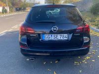 Second-hand Opel Astra 140 CP (102 kW) 2011 Negru Break