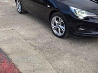 Second-hand Opel Astra Dynamic 160 CP (117 kW) 2017 Culoarenegru Break