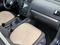 Second-hand VW Golf VI 105 CP (77 kW) 2008 Hatchback