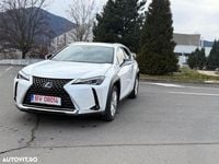 Second-hand Lexus UX 250h E-FOUR 184 CP (135 kW) 2021 Culoarealb SUV