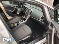 Second-hand Opel Astra 121 CP (88 kW) 2013 Argintiu