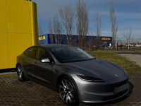 Second-hand Tesla Model 3 366 kW (498 CP) 2024 Culoareargint Berlinǎ