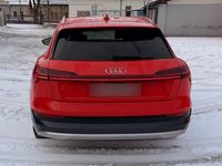 Second-hand Audi e-tron 300 kW (408 CP) 2020 Culoarerosu SUV