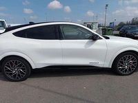 Second-hand Ford Mustang Mach-E 358 kW (487 CP) 2022 Culoarealb SUV
