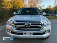 Second-hand Toyota Land Cruiser 370 CP (272 kW) 2017 Argintiu SUV