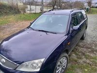 Second-hand Ford Mondeo 130 CP (95 kW) 2005 Albastru Hatchback