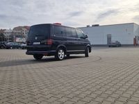 Second-hand VW T5 Highline 180 CP (132 kW) 2013 Negru Van