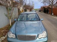 Second-hand Mercedes C200 163 CP (119 kW) 2004 Albastru Berlinǎ