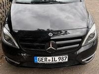 Second-hand Mercedes B200 136 CP (100 kW) 2012 Negru Monovolum