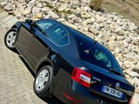 second-hand Skoda Octavia 2.0 TDI (Green tec) DSG Ambition