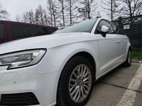 Second-hand Audi A3 Sport 116 CP (85 kW) 2018 Culoarealb Berlinǎ