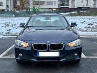 Second-hand BMW 320 163 CP (119 kW) 2012 Albastru Berlinǎ