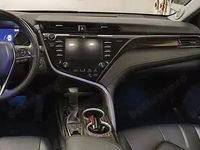 Second-hand Toyota Camry 218 CP (160 kW) 2020 Negru Berlinǎ