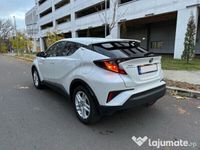 second-hand Toyota C-HR 1.8 HSD 4x2 CVT C-enter