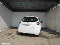 Second-hand Renault Zoe Life 79 kW (108 CP) 2020 Culoarealb Hatchback