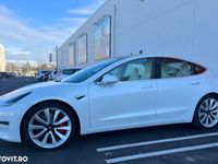 second-hand Tesla Model 3 Langstreckenbatterie Allradantrieb Dual Motor Performance 2019 · 63 000 km · Electric