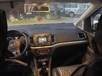 Second-hand VW Sharan 140 CP (102 kW) 2011 Monovolum