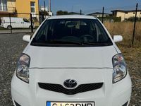 Second-hand Toyota Yaris Luna 90 CP (66 kW) 2011 Culoarealb Hatchback