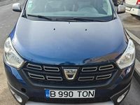 Second-hand Dacia Lodgy Stepway 116 CP (85 kW) 2018 Culoarealbastru Monovolum