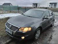 Second-hand VW Passat 140 CP (102 kW) 2005 Gri Berlinǎ