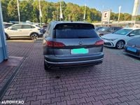 Second-hand VW Touareg Elegance 381 CP (280 kW) 2022 Culoaregri SUV