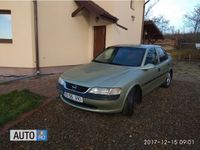 Second-hand Opel Vectra 101 CP (74 kW) 1997 Verde Berlinǎ