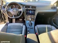 Second-hand VW Golf VIII Life 116 CP (85 kW) 2020 Culoaregri Break