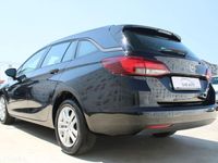 second-hand Opel Astra 2017 · 178 624 km · 1 598 cm3 · Diesel
